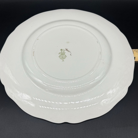 Royal Doulton D622 Hand painted Wild Roses 10 1/2" Plate England - Picture 4 of 5